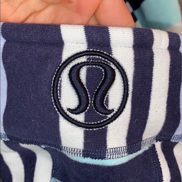 ❌SOLD❌Lululemon scuba hoodie - Picture 5 of 6